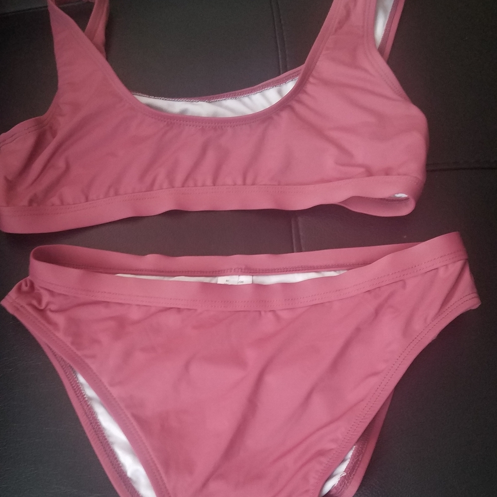Women 2- piece bikini made by Fashion Nova size Medium